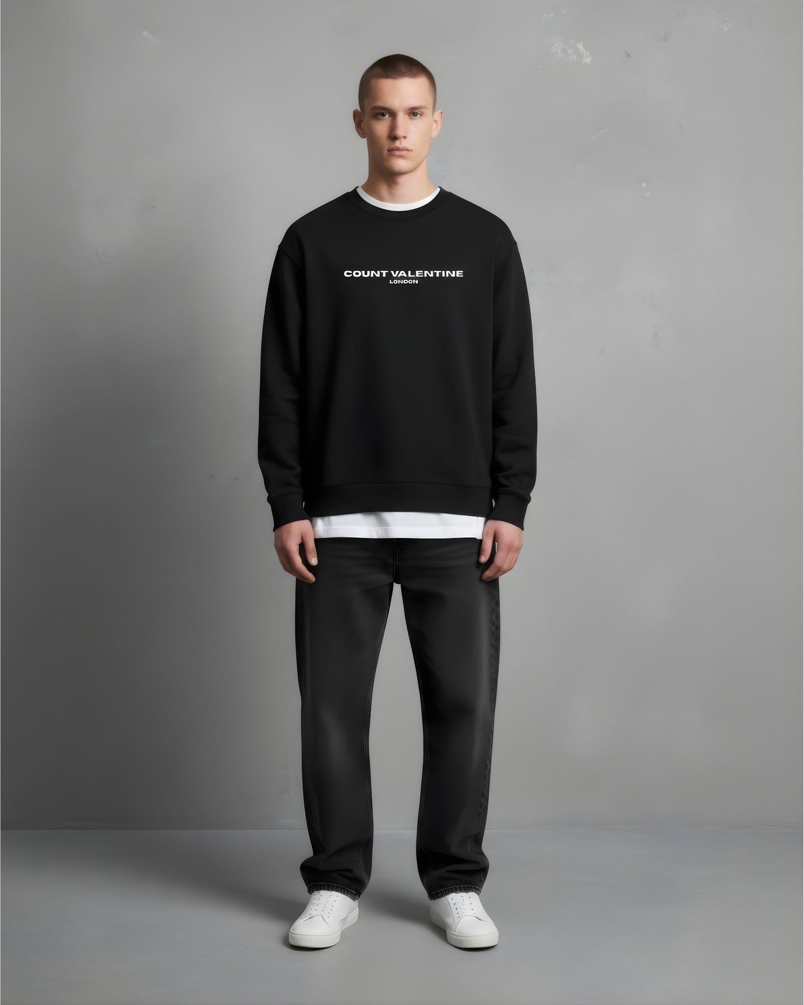 BLACK OVERSIZED SWEATSHIRT