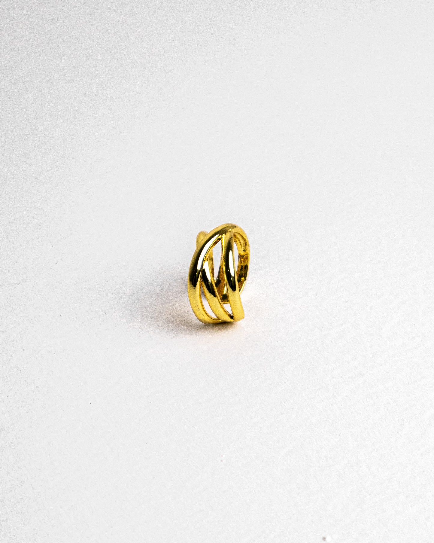 GOLDEN SERENADE RING - Count Valentine