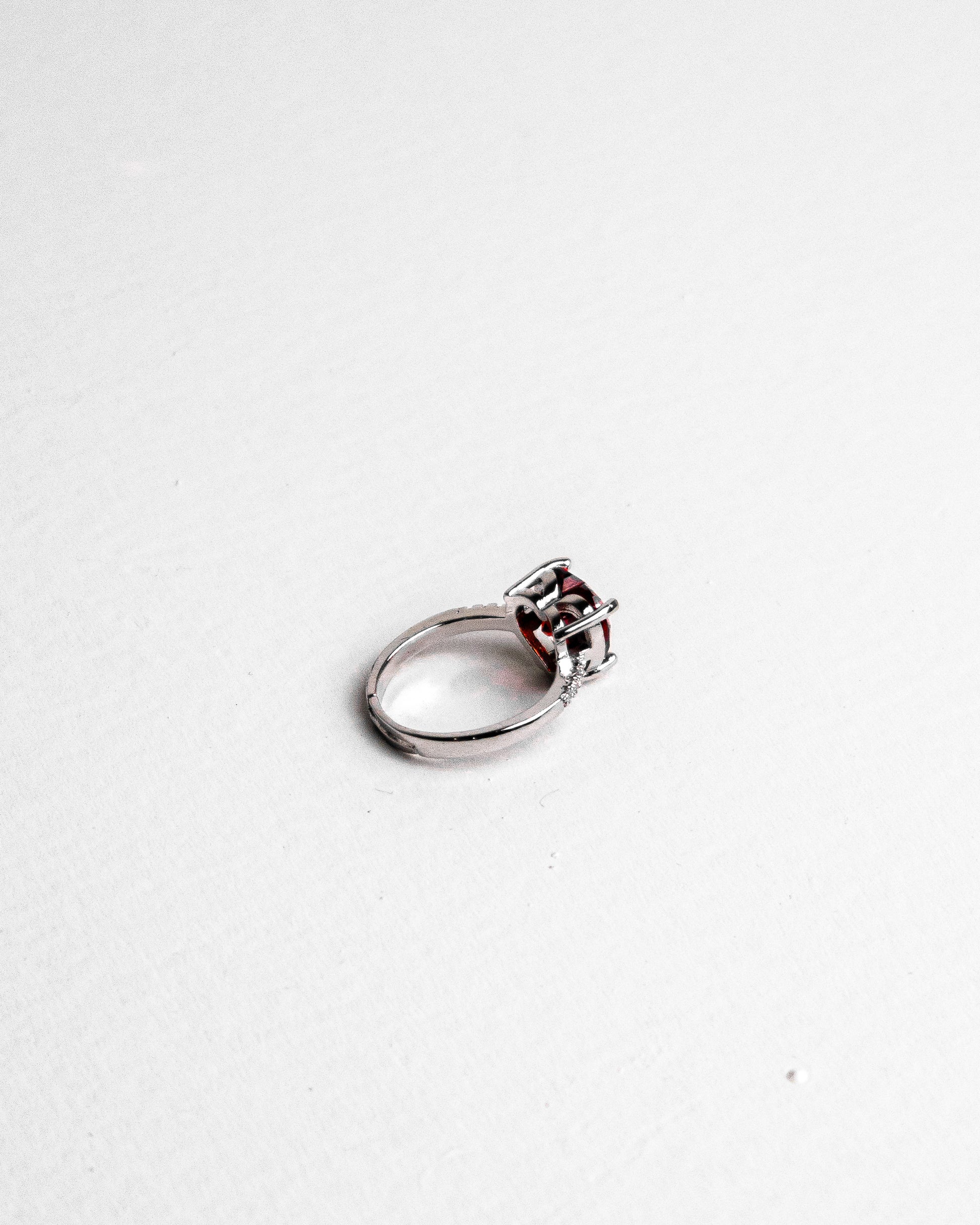HEART OF EVE RING - Count Valentine