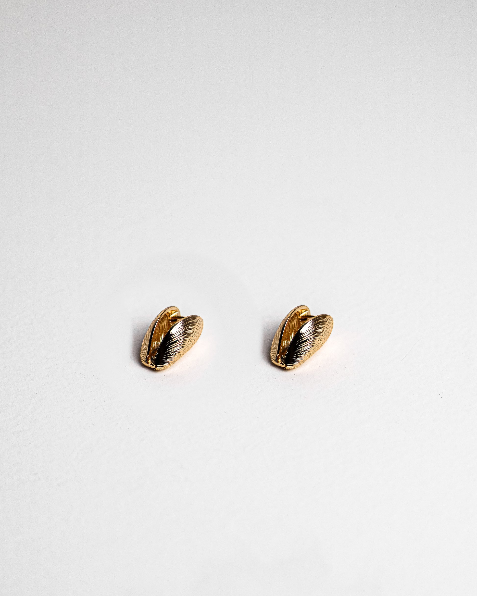 SEASIDE WAVES EARRINGS - Count Valentine