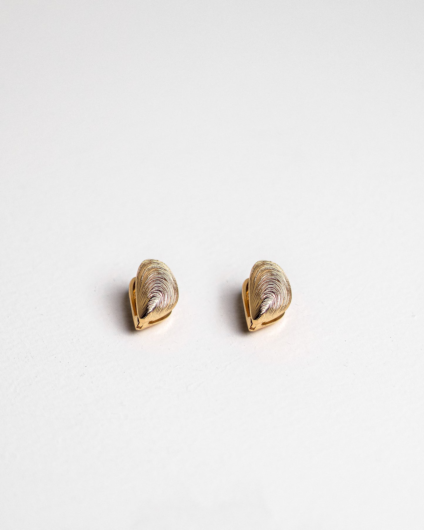 SEASIDE WAVES EARRINGS - Count Valentine