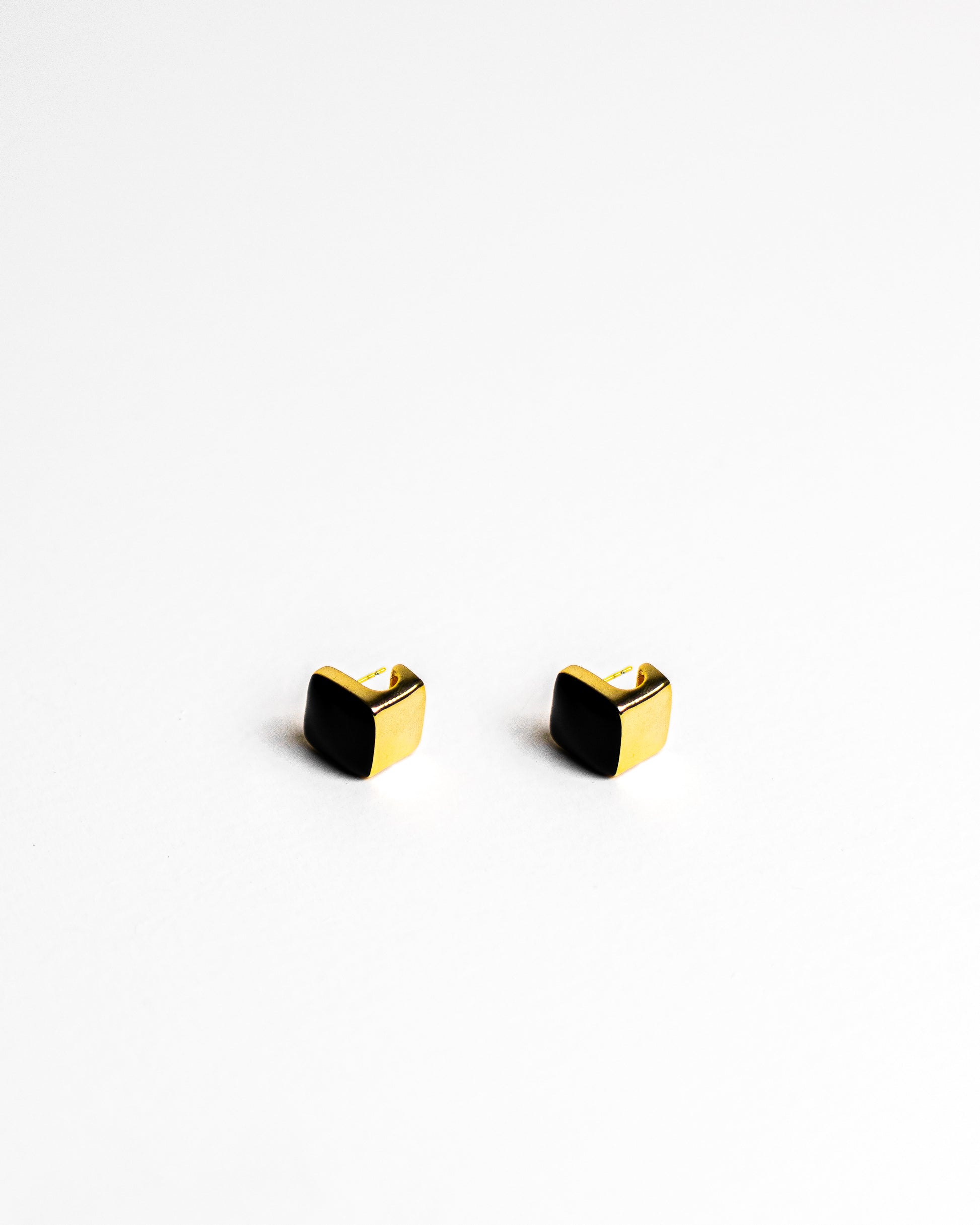 LUXURIA OBSCURA EARRINGS - Count Valentine