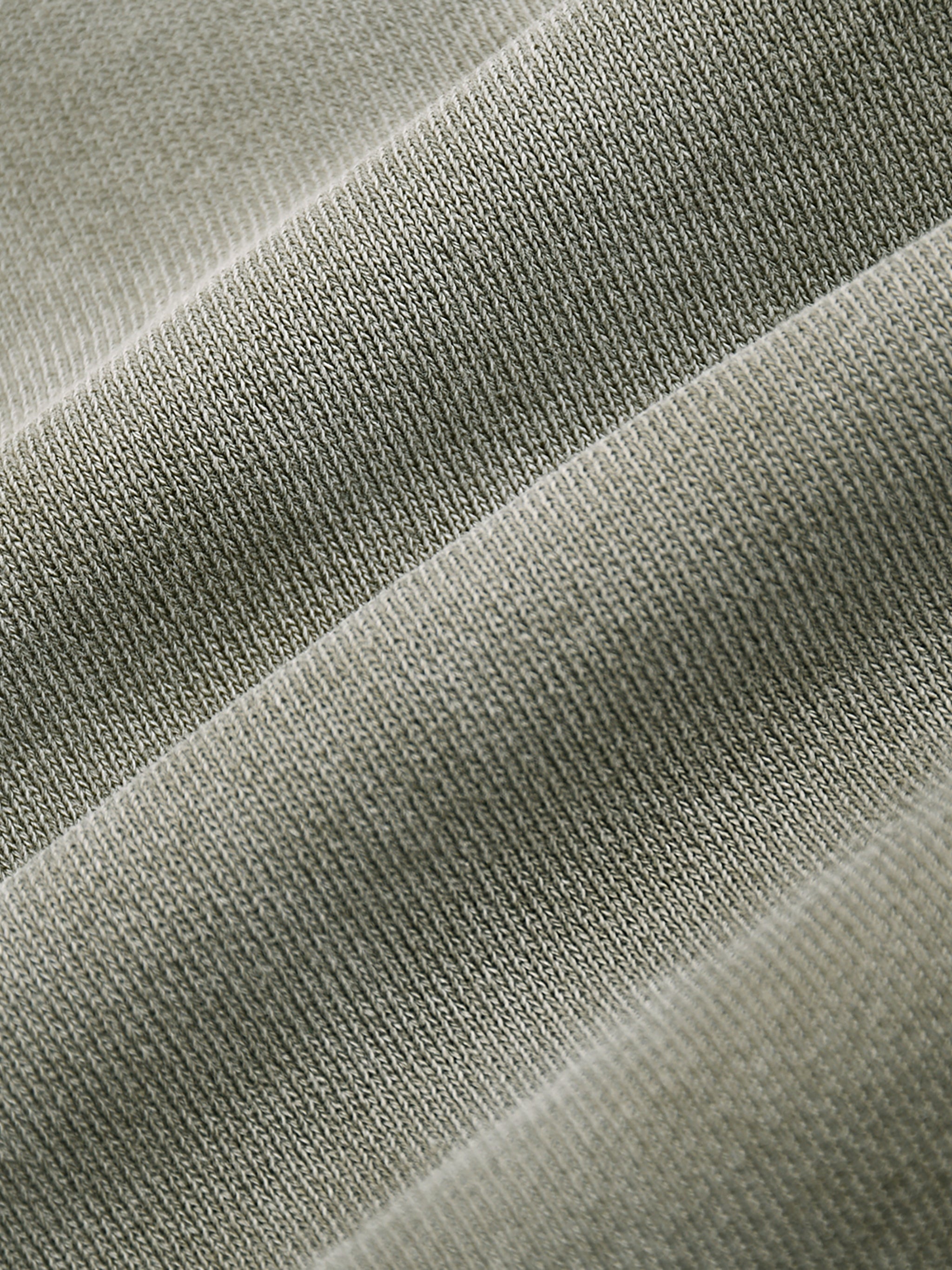 Rectangle Patch Monkey Washed Shorts