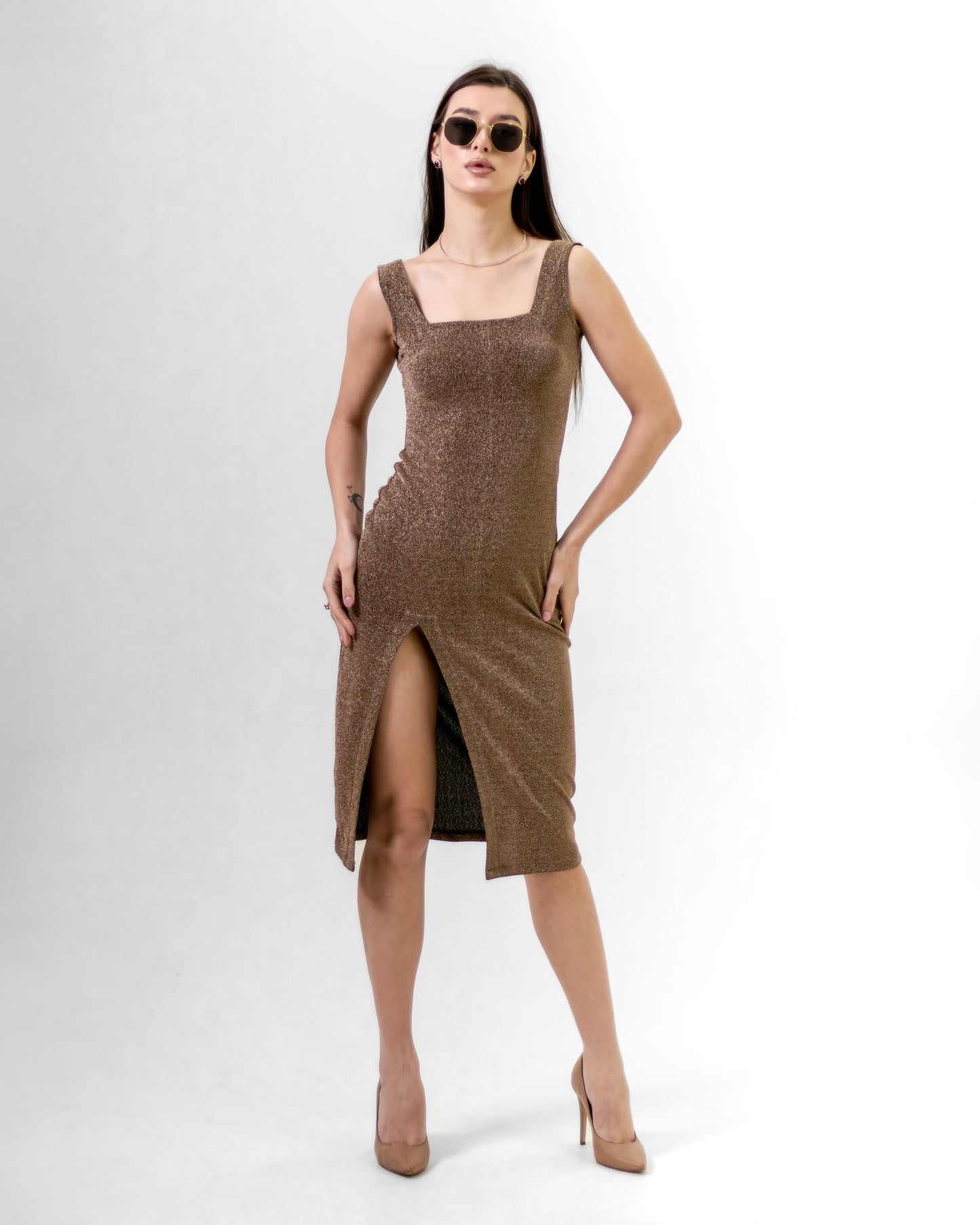 GOLDEN SHIMMER MID SLIT DRESS - Count Valentine