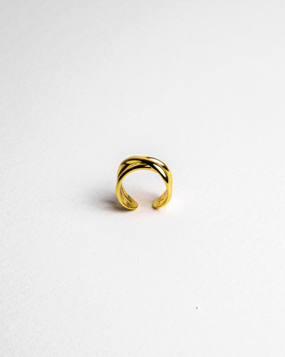 GOLDEN SERENADE RING - Count Valentine