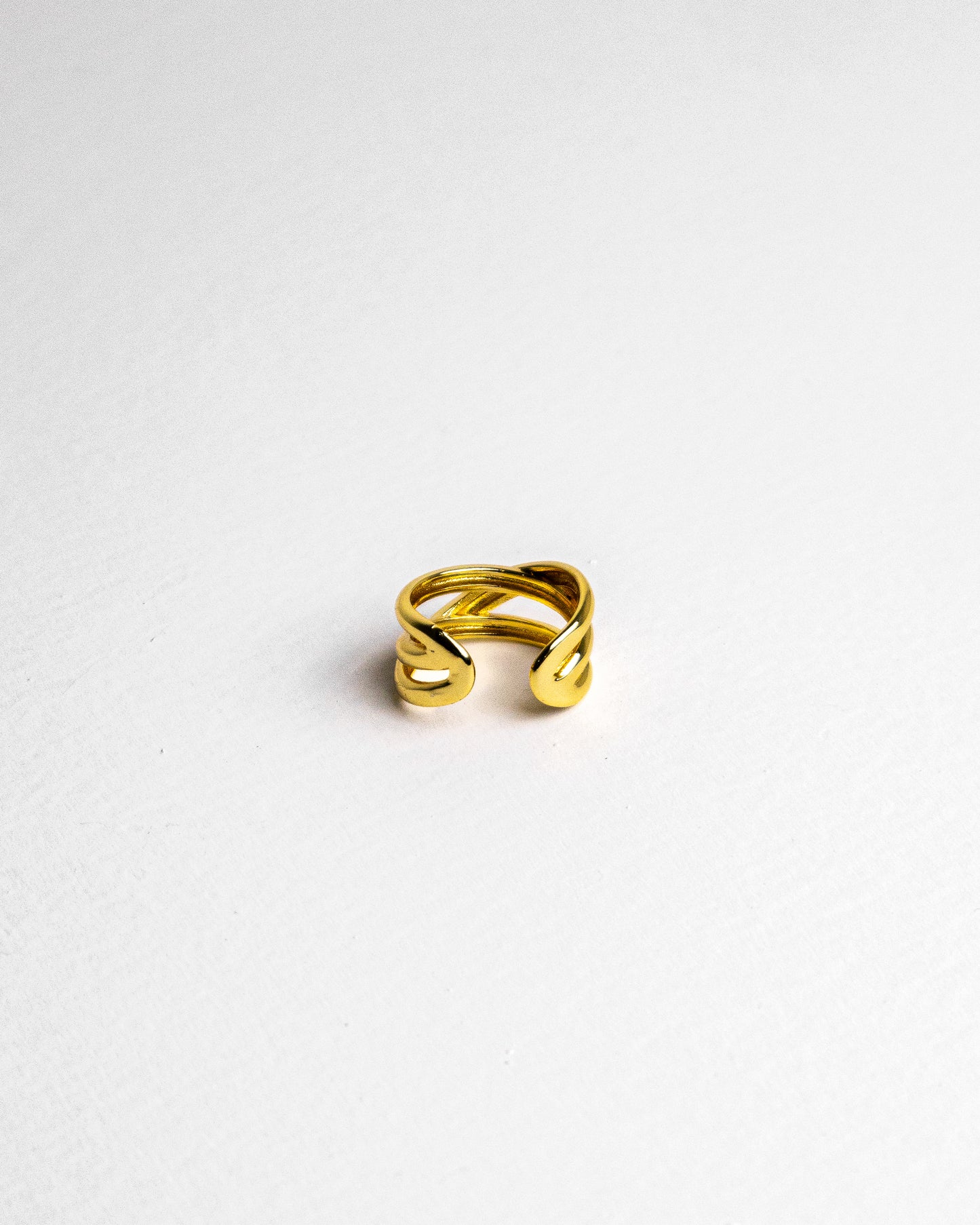 GOLDEN SERENADE RING - Count Valentine