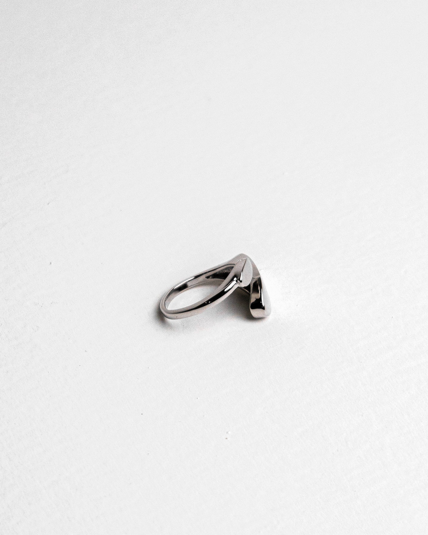 IVORY ECLIPSE RING - Count Valentine