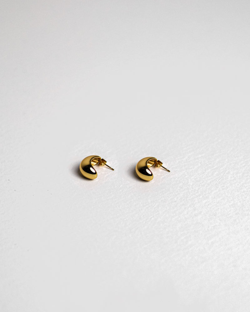 SOLEIA CHARM EARRINGS - Count Valentine